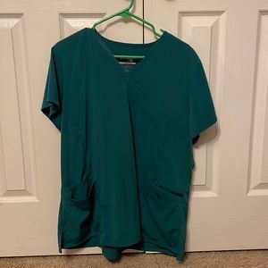 Elevate by IRG green scrub top size XL